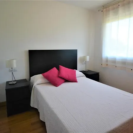 Apartamento Con Piscina En El Entorno De サンシェンショ
